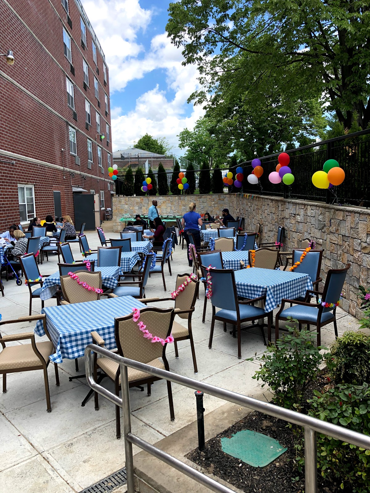 Morris Park Rehabilitation & Nursing Center - Photo 5
