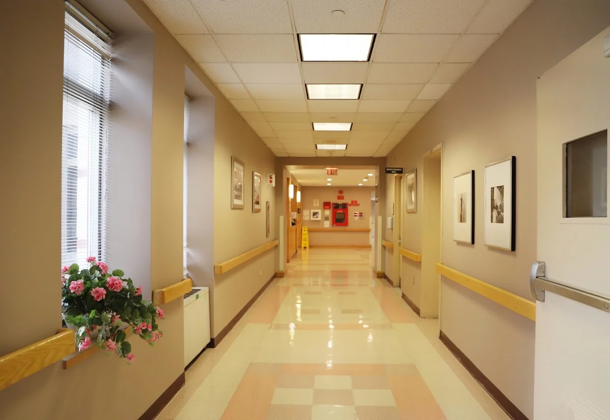 Bronx Gardens Center for Nursing and Rehabilitation - Photo 3