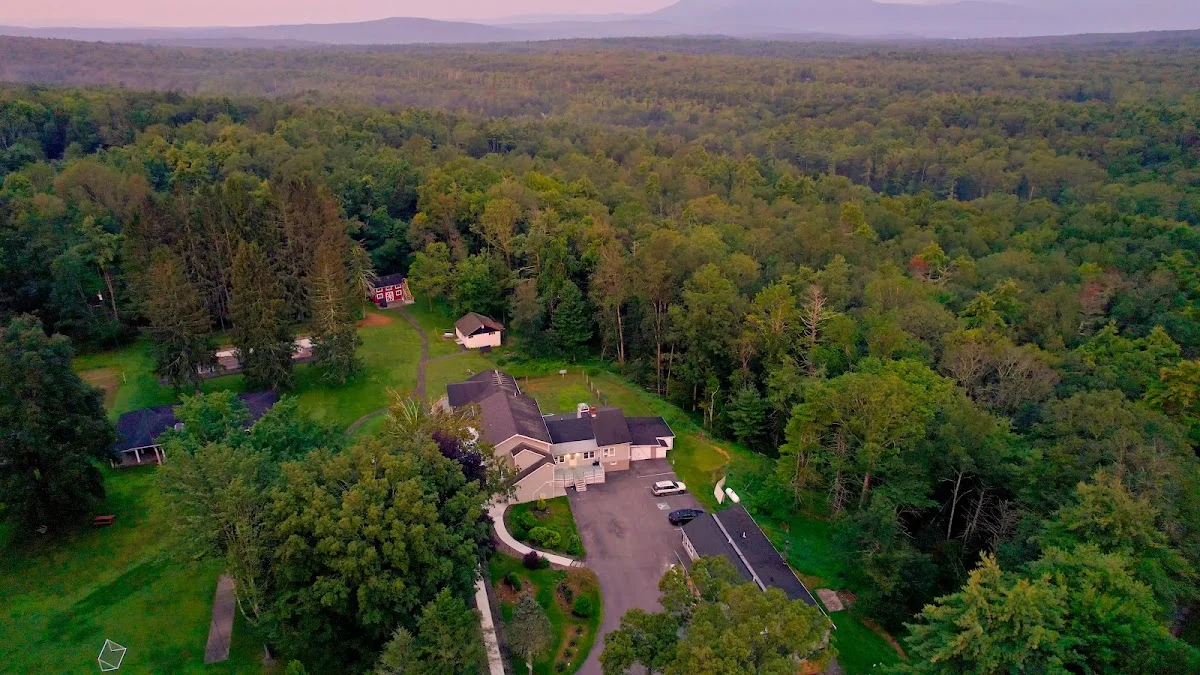 Never Alone - Adolescent Addiction Treatment Center