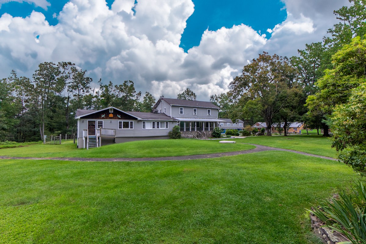 Never Alone - Adolescent Addiction Treatment Center