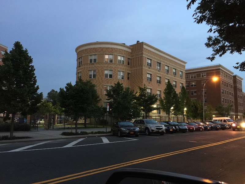 Louis Nine House - Ảnh 4