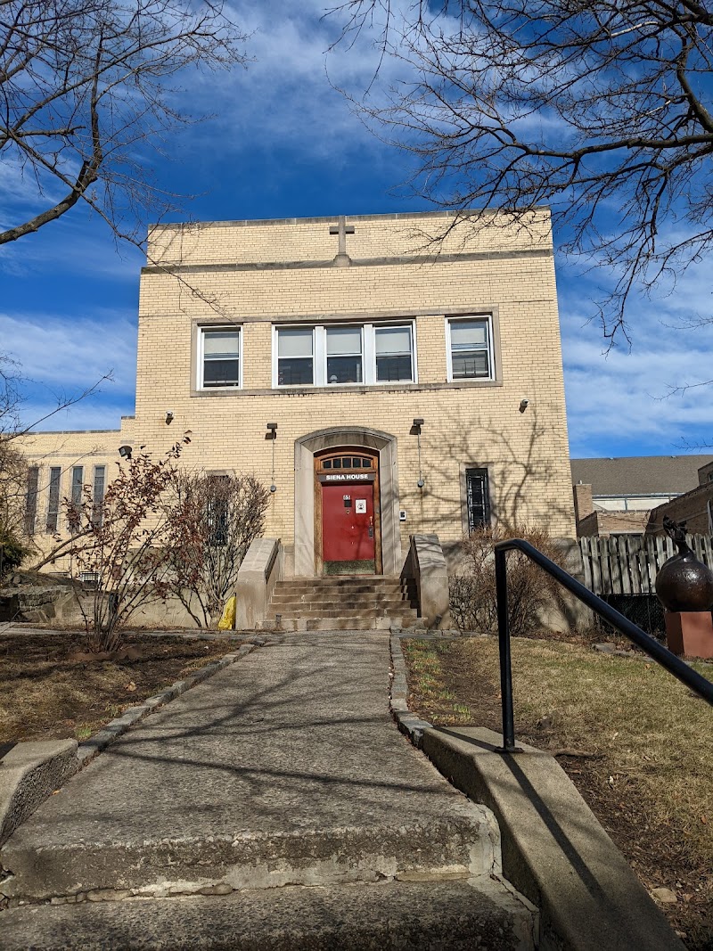 Siena House - Photo 3