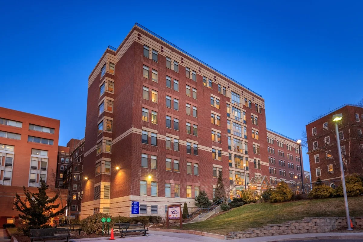 Bronx Gardens Center for Nursing and Rehabilitation - Photo 2