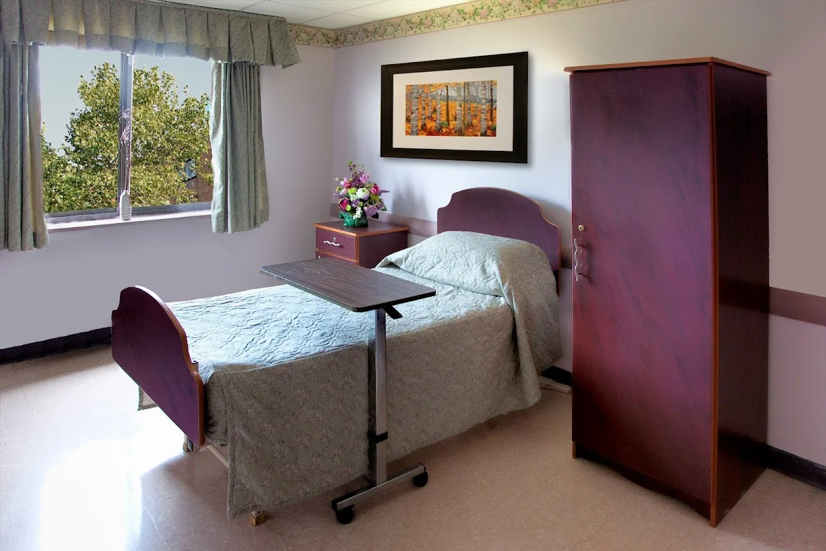 Bronx Center for Rehabilitation and Nursing - Photo 3