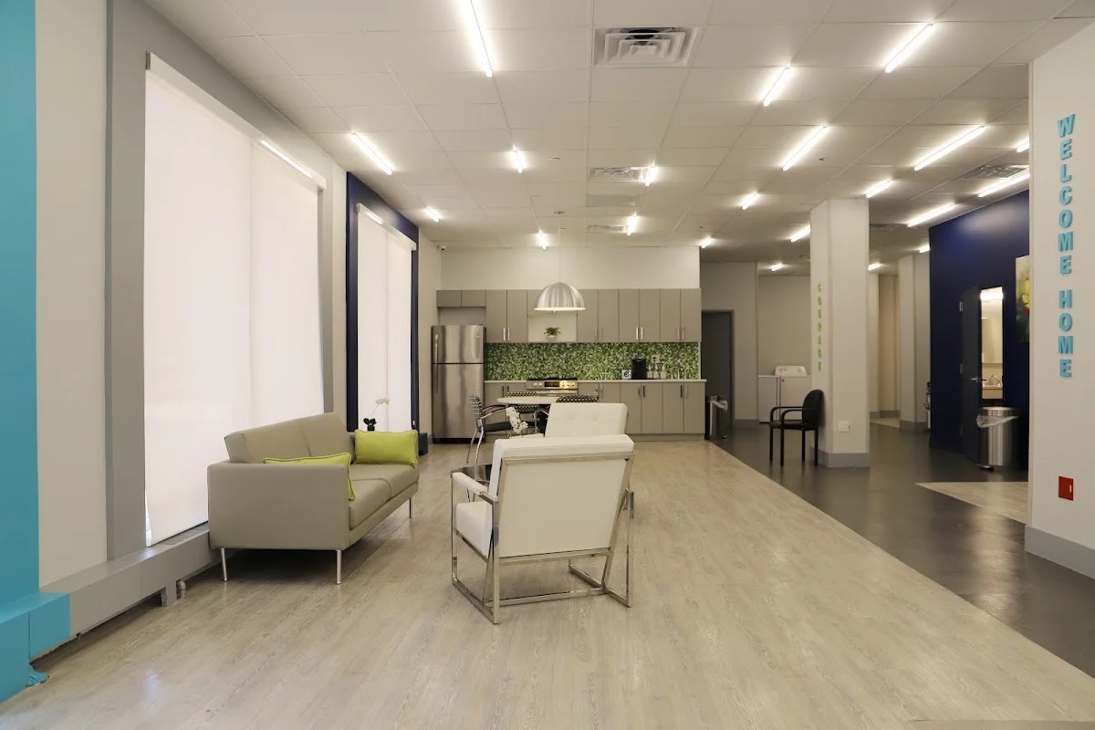 The Plaza Rehab and Nursing Center - Photo 4