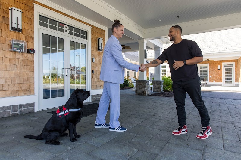 Wellbridge Long Island Drug & Alcohol Rehab New York - Photo 4