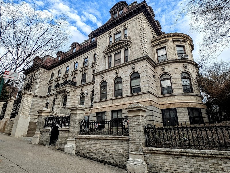 Highbridge-Woodycrest Center - Photo 4