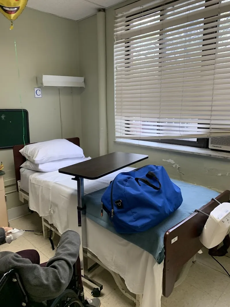 Mosholu Parkway Nursing &amp; Rehab Center - interior photo