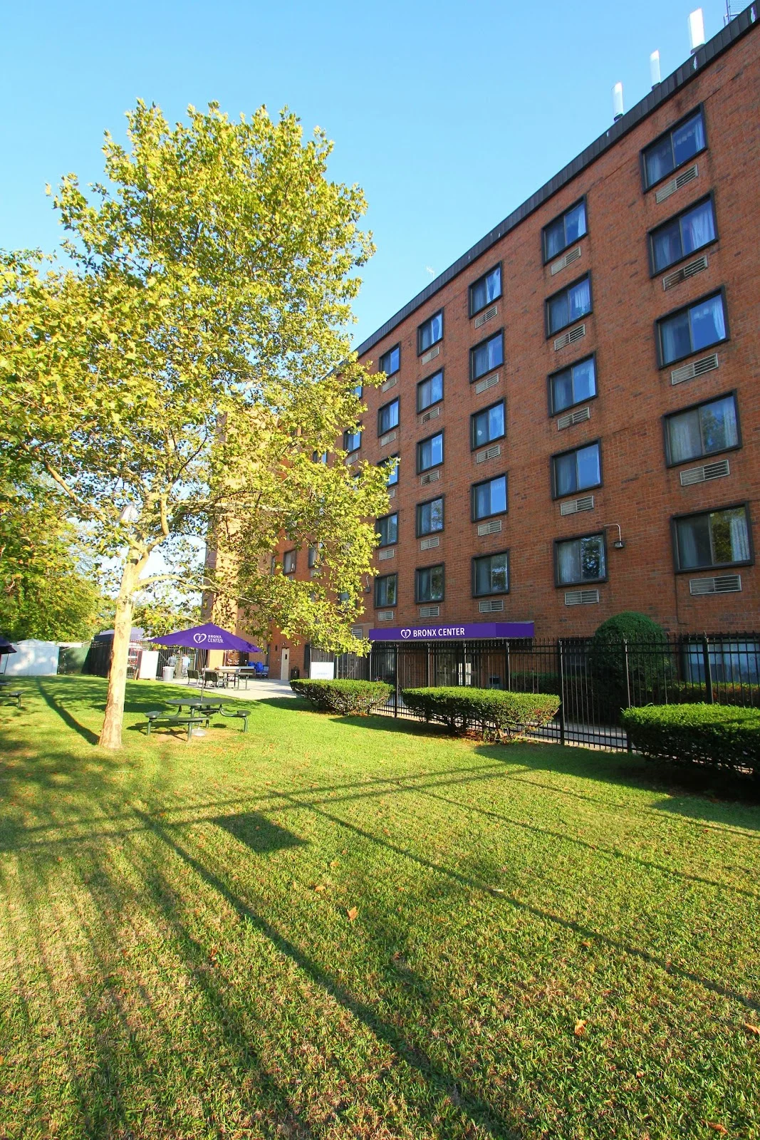 Bronx Center for Rehabilitation and Nursing - Photo 2