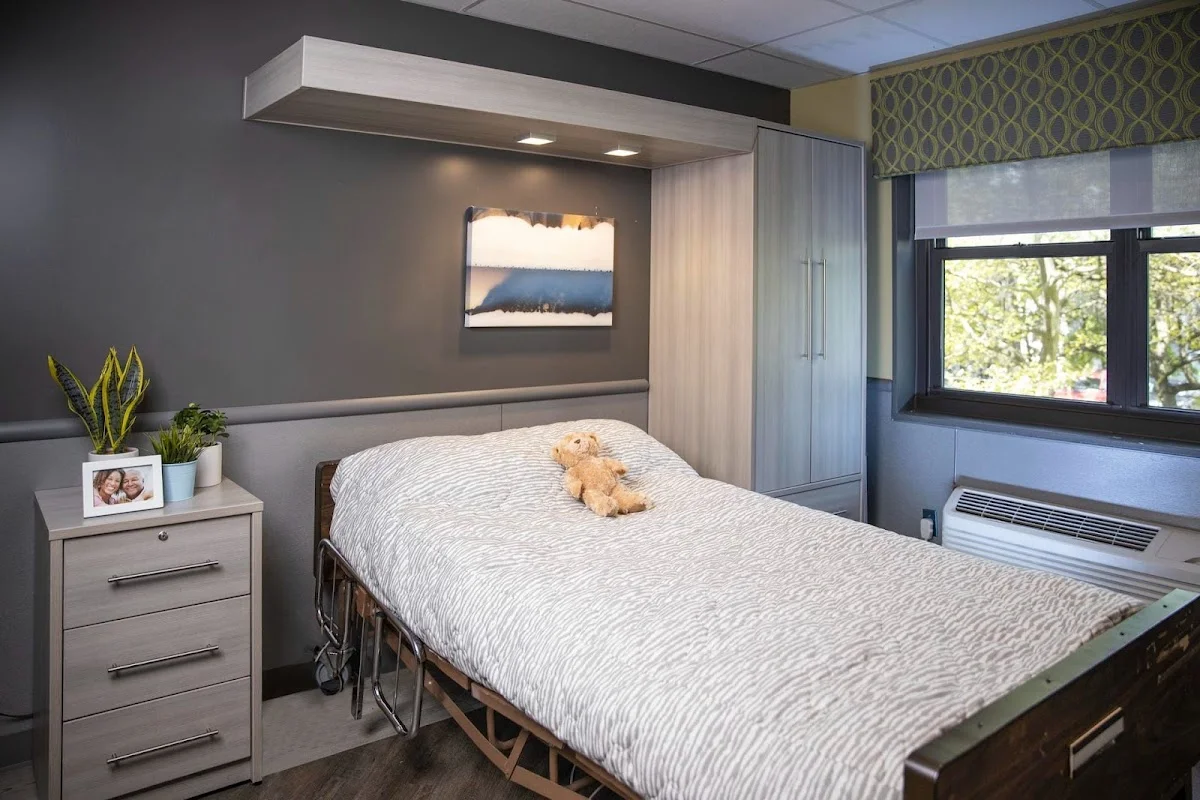 Bronx Center for Rehabilitation and Nursing - Photo 4