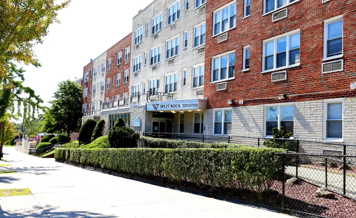 Split Rock Rehabilitation and Health Care Center - Photo 2
