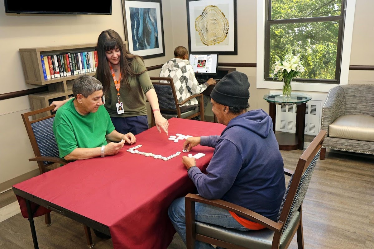 Williamsbridge Center for Rehabilitation and Nursing - Photo 4