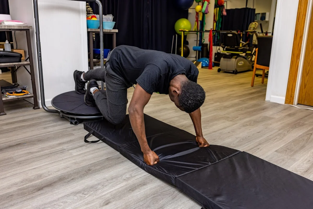 Hands of Hope - Photo 3