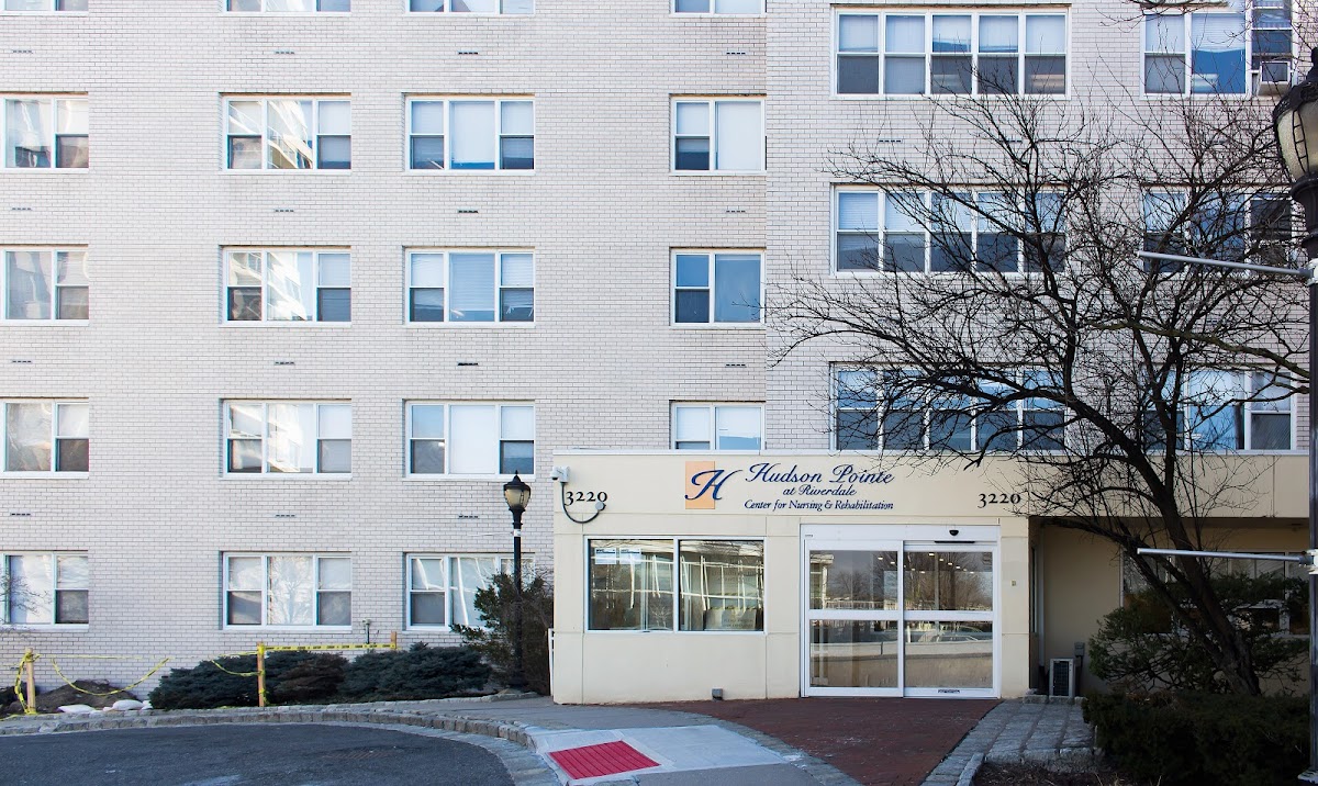 Hudson Pointe at Riverdale Center for Nursing and Rehabilitation - Photo 5